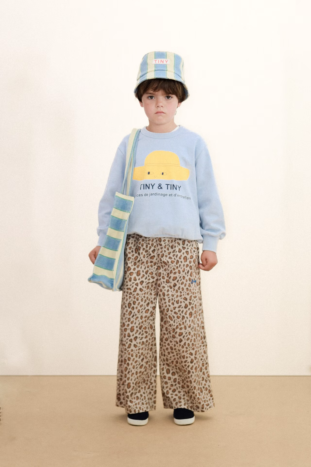 TINY HAT GRAPHIC SWEATSHIRT