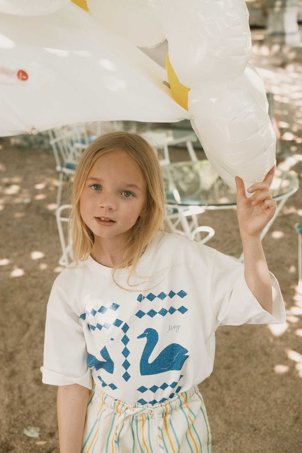 SWANS DIAMONDS GRAPHIC TEE